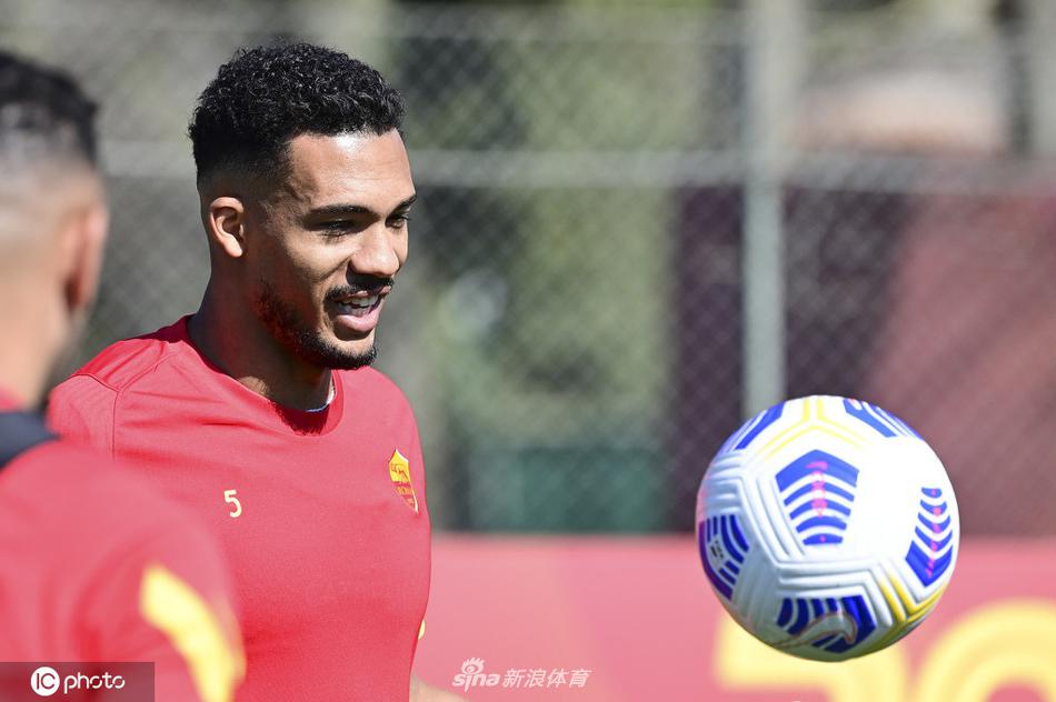 [流言板]ESPN：科比最后幾賽季招募韋德、阿德和考辛斯進行最后沖刺