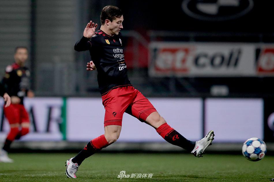 誰都能捅一刀??曼聯(lián)助狼隊結(jié)束43天球荒，本賽季僅1次零封對手