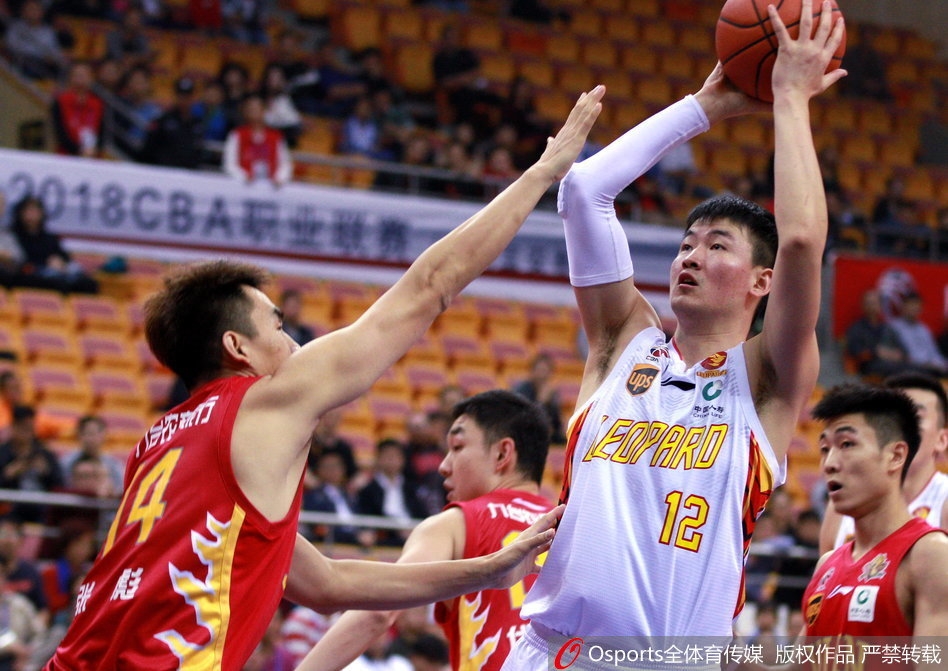 每體：巴薩今日完成本周最后一次訓練，弗里克因私事缺席