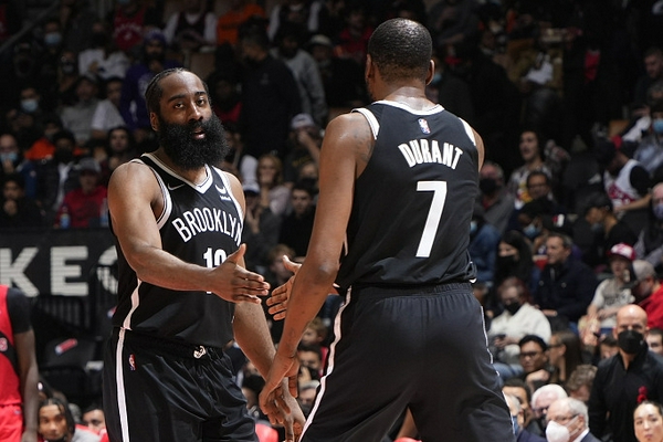 半場戰(zhàn)報：皇馬1