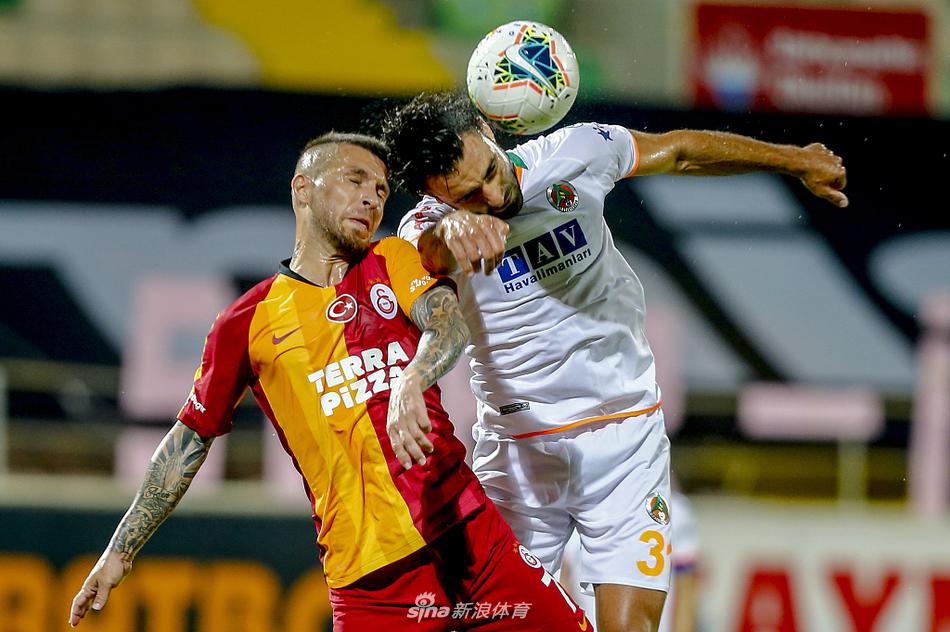 九牧之野游戲里根據(jù)各個英雄的不同屬性特質(zhì)可以搭配出很多陣容，這里主要推薦S1五共存陣容，更適合高滿紅的共存隊伍，強勢陣容更容易獲勝，以下是具體推薦分享。九牧之野S1五共存陣容講解1、呂布減傷隊：呂布、