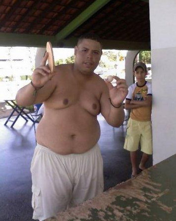 塞爾吉尼奧：萊奧必須面向球門；希望恩昆庫能盡快融入