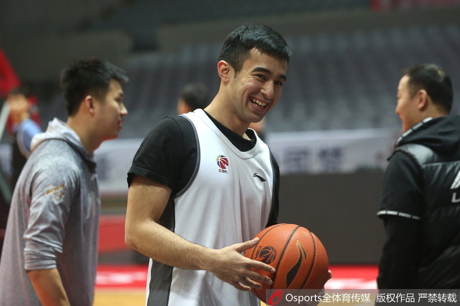 真鐵啊！7號秀費爾斯半場4中0僅拿2分3板4助1斷