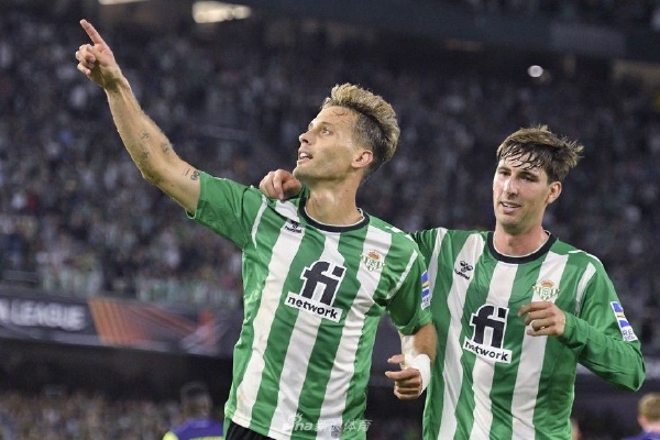 英超單場烏龍雙響“倒霉蛋”：卡拉格、艾斯特福、道森、法斯在列二怪                                                                2025