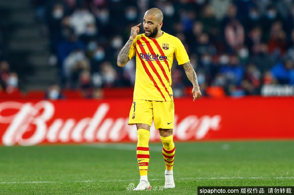 伯恩利主帥：上半場我們踢得不錯，但比賽勢頭是難以名狀的東西