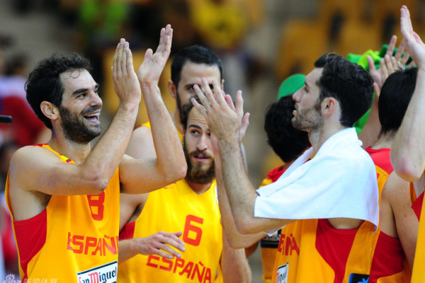 愛德華茲連續(xù)5場30+！場均37.2分 命中率56.1%三分命中率49%！