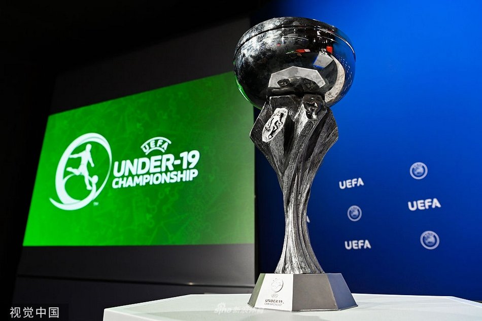 弗蘭克被拍到用帶阿森納logo杯子喝水 賽后回應：不是故意的