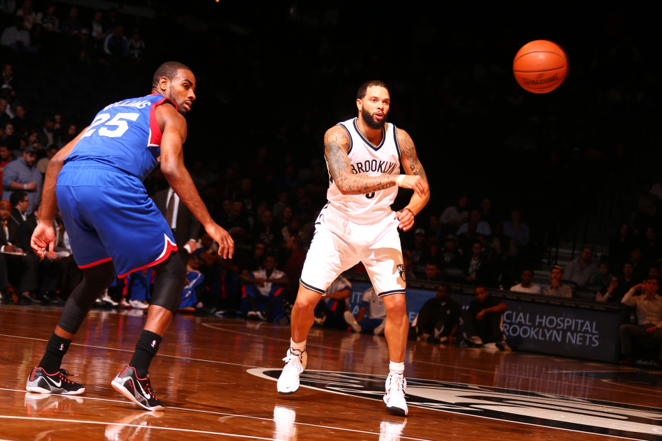 火藥味！追夢霍蘭德對抗后發(fā)生口角，隨后被隊友拉開