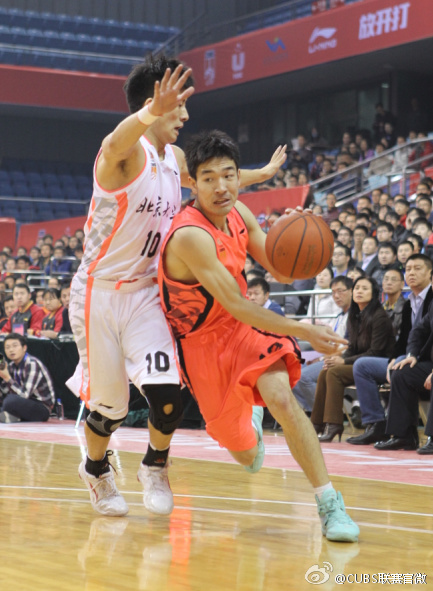 賽季至今鮑威爾場均得分比上賽季高9.8分，聯(lián)盟第一