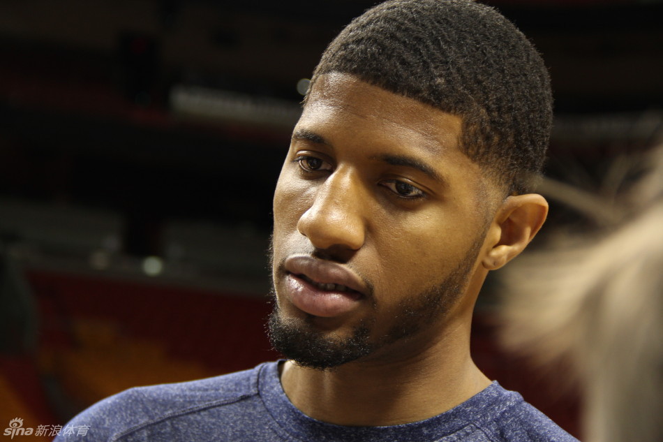 秀一個！麥戈文斯搶斷反擊一條龍折疊暴扣