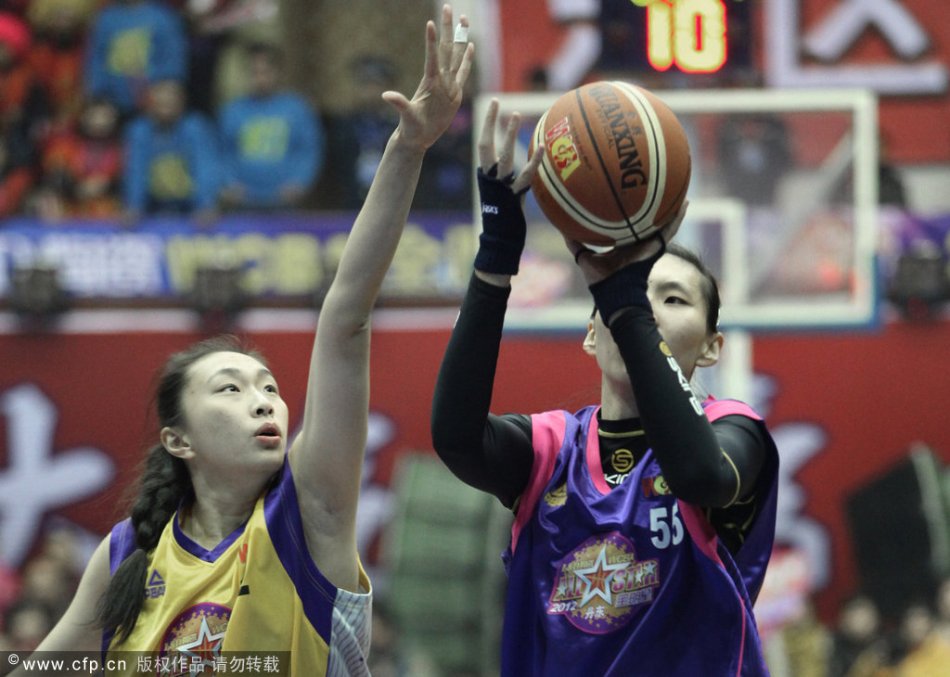 HWG！羅馬諾：27歲后衛(wèi)富安健洋自由身加盟阿賈克斯，簽約半年