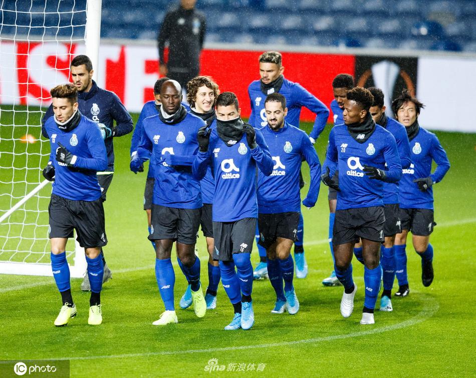 馬雷斯卡：紅牌后比賽局勢徹底改變了，我們是在白白給對手送禮