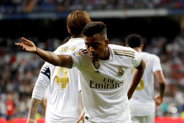 曼聯(lián)vs伯恩茅斯：姆伯莫搭檔庫尼亞，B費、卡塞米羅出戰(zhàn)