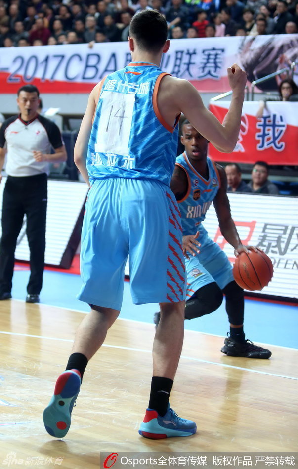 德佬：自馬拉多納時代以來，那不勒斯很久沒一年內(nèi)贏得兩座冠軍了