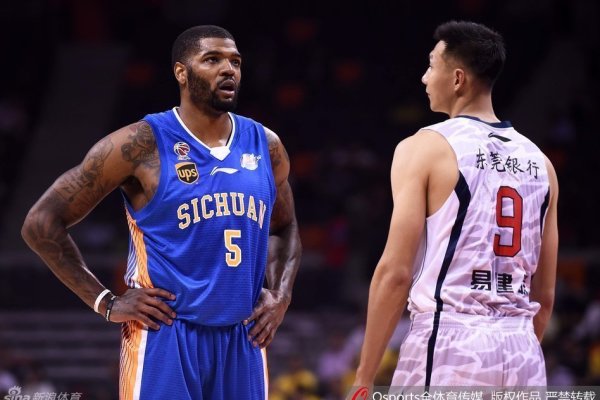 亞馬爾：我早睡為了半夜醒來吃餅干，因為半夜起床所以沒法談戀愛