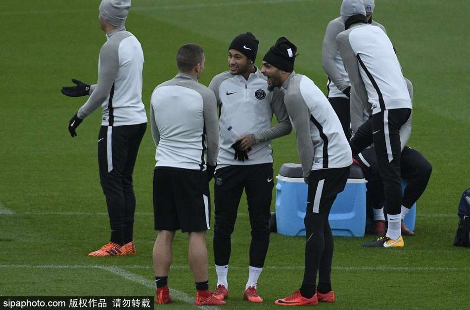 外線沒譜！一節(jié)半時間森林狼三分13中0 其中愛德華茲三分4中0