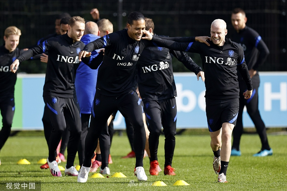 哈蘭德各賽事數(shù)據(jù)：德甲67場62球、英超97場85球、歐冠48場49球