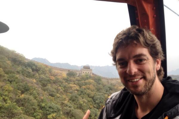 布馮前妻：有幾個球員追求過我，但重要的是收獲到了友誼