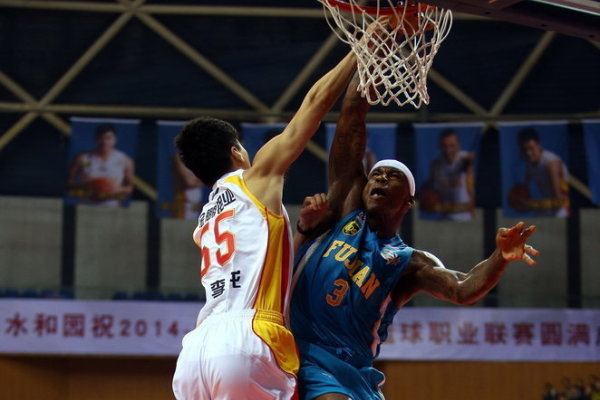 ?；倏耍核_拉赫比我想象中更隨和，和他并肩作戰(zhàn)很不可思議