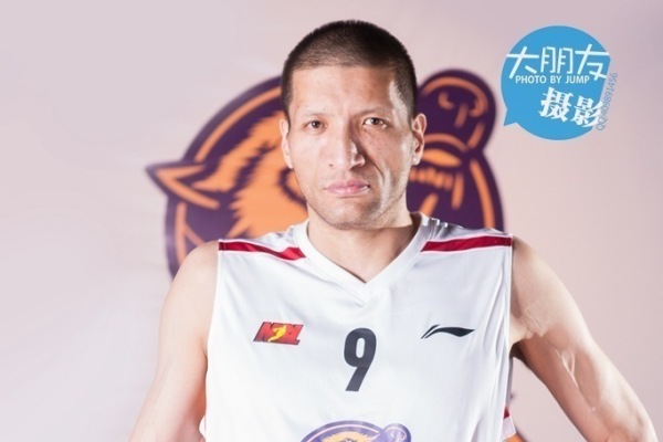 帶刀后衛(wèi)！巴黎再度通過角球配合破門，貝拉爾多頭球得手