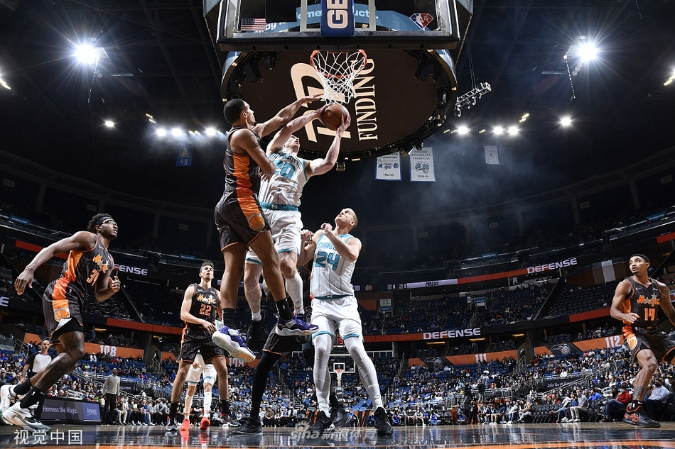 [流言板]狀態(tài)低迷！克勒貝爾全場4中1，三分3中0，得到2分4籃板1助攻