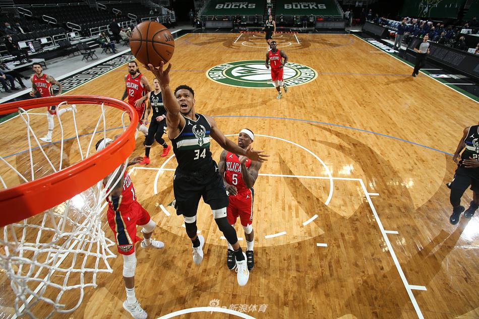 在玩家群體成功完成最新周末社區(qū)挑戰(zhàn)后，Gearbox軟件公司正式通過兌換碼向全體《無主之地4》玩家發(fā)放亞蒙的「邪典經(jīng)典」皮膚。Gearbox始終延續(xù)通過社交媒體發(fā)放黃金鑰匙的傳統(tǒng)。玩家可在官網(wǎng)兌換SH