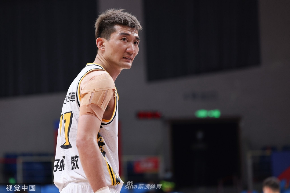 HWG！羅馬諾：27歲后衛(wèi)富安健洋自由身加盟阿賈克斯，簽約半年