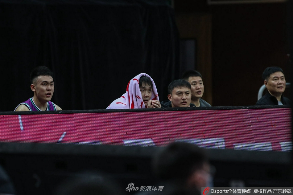 巴爾達諾：只要維尼修斯能找回狀態(tài)，他會重新贏得皇馬球迷的掌聲