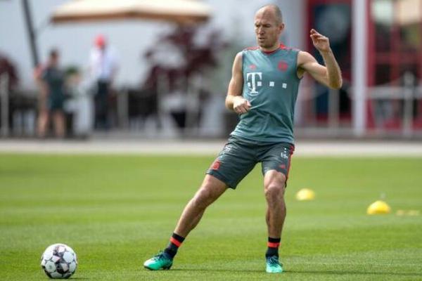 24直播網(wǎng)訊：北京時間1月3日04:00，西甲第18輪率先在巴列卡斯球場打響，巴列卡諾迎戰(zhàn)同城對手赫塔費。主隊上半場補時階段由德弗魯托斯凌空抽射打破僵局，卻在第90分鐘被阿蘭巴里頭球絕平，最終雙方1-