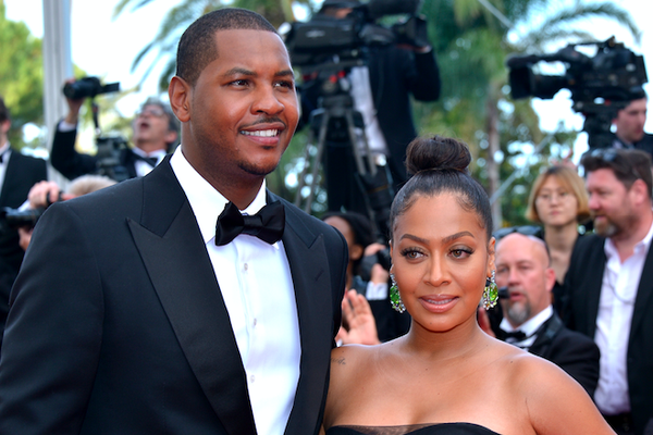 直播吧1月8日訊 NBA常規(guī)賽，黃蜂主場96-97遭猛龍絕殺。本場比賽，黃蜂新秀克尼佩爾手感不再且末節(jié)防守端多次被針對，他出戰(zhàn)32分50秒，17投4中三分11中3），得到11分8籃板3助攻1蓋帽，正負