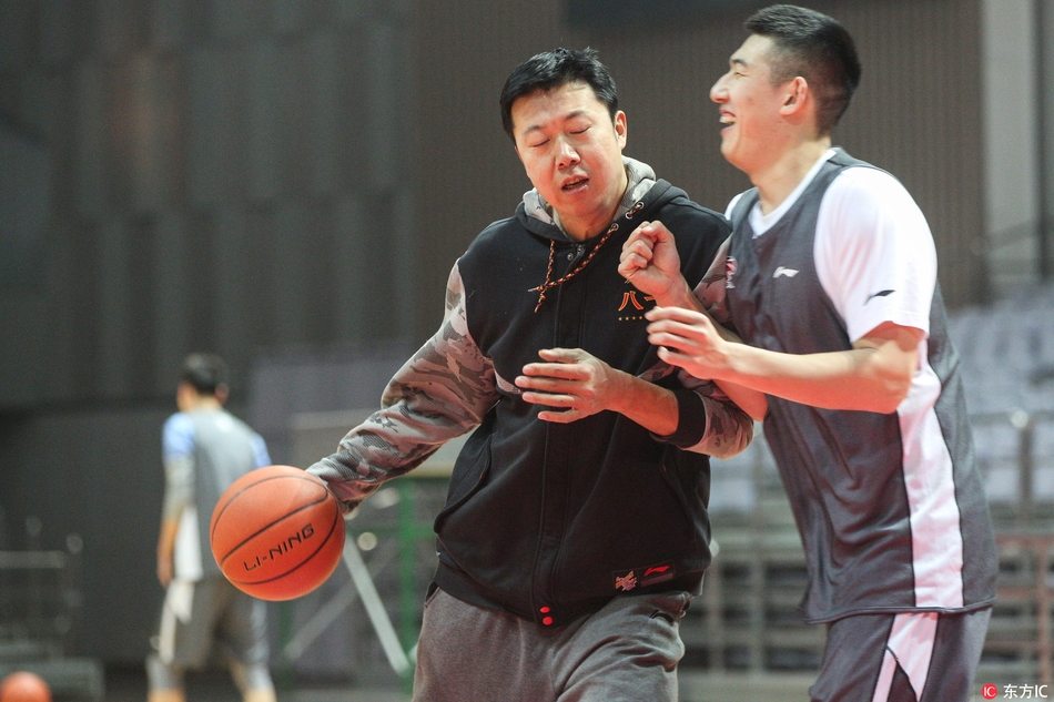 內(nèi)雷斯斷球+精彩小角度破門完成雙響，那不勒斯再下一城