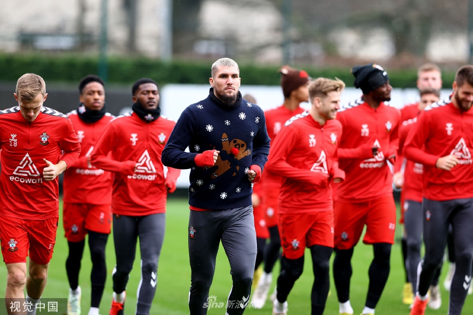 羅馬諾：目前皇馬未與齊達內商談回歸執(zhí)教