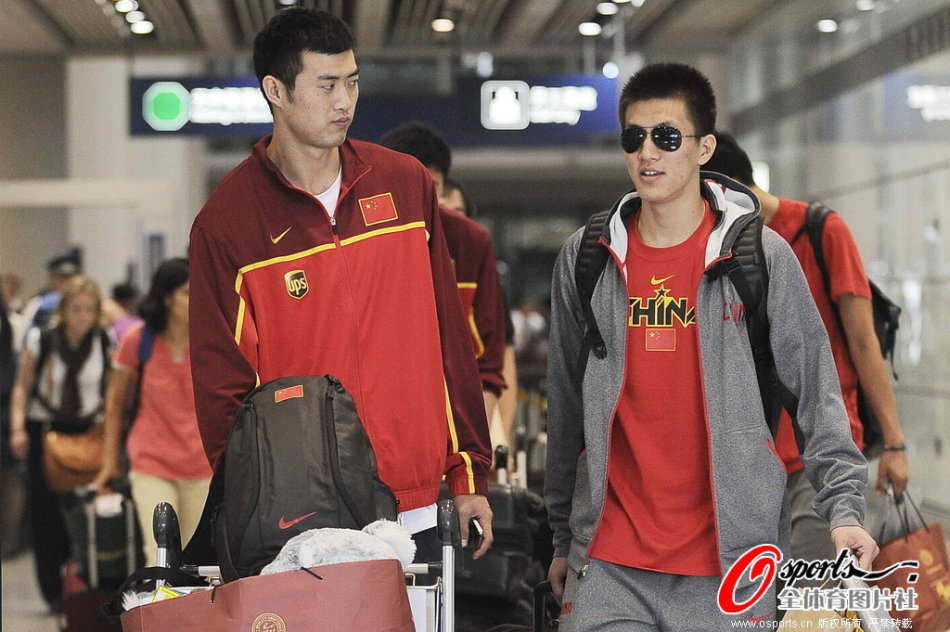 官方：英冠牛津聯(lián)租借切爾西20歲中場馬托斯，租期至本賽季結(jié)束