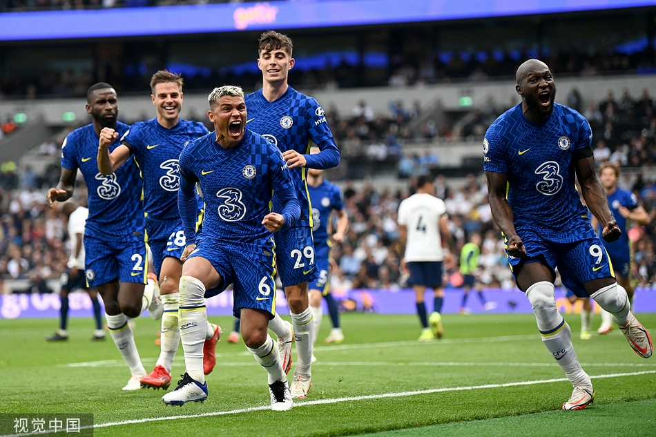 遮天蔽日！字母哥守護籃筐 騰空暴起大帽庫利巴利