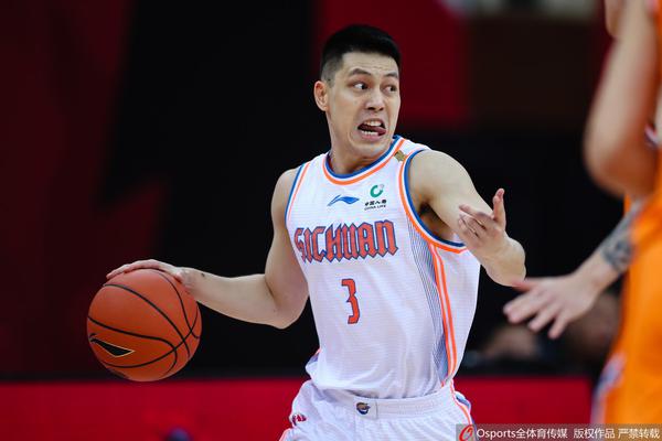 又被群嘲...利物浦跟隊：森林球迷在看臺唱“斯洛特明早就下課”