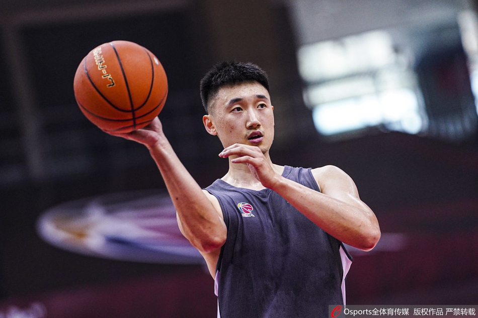 帶刀后衛(wèi)！巴黎再度通過角球配合破門，貝拉爾多頭球得手