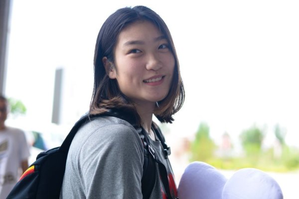 [流言板]亞當斯談伊迪：他有著無限的潛力，只需慢慢學習