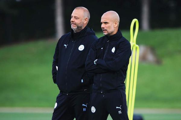 1.2萬RMB！內馬爾攜女友看演唱會，女友身著范思哲連衣裙驚艷全場