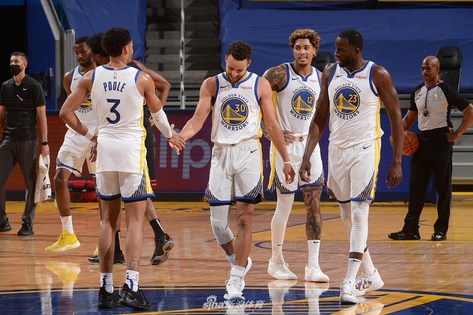 14年亞冠小組賽蒙哥馬利曾作客工體，補時階段飛鏟張呈棟染黃