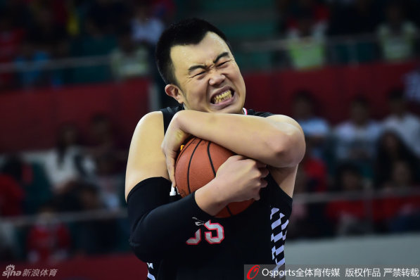 期待已久的手游夢蝶即將登陸九游，這款手機游戲吸引了大批玩家的關注，想下載這款游戲，有很多粉絲都在問九游小編夢蝶好玩嗎？夢蝶值不值得玩？現(xiàn)在就為大家來簡單分析下，看看這款游戲的玩法特點和游戲劇情介紹 。