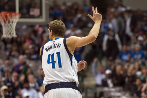 小法：迪奧帶傷被塞內(nèi)加爾征召結(jié)果現(xiàn)在又傷了，他不該參加非洲杯