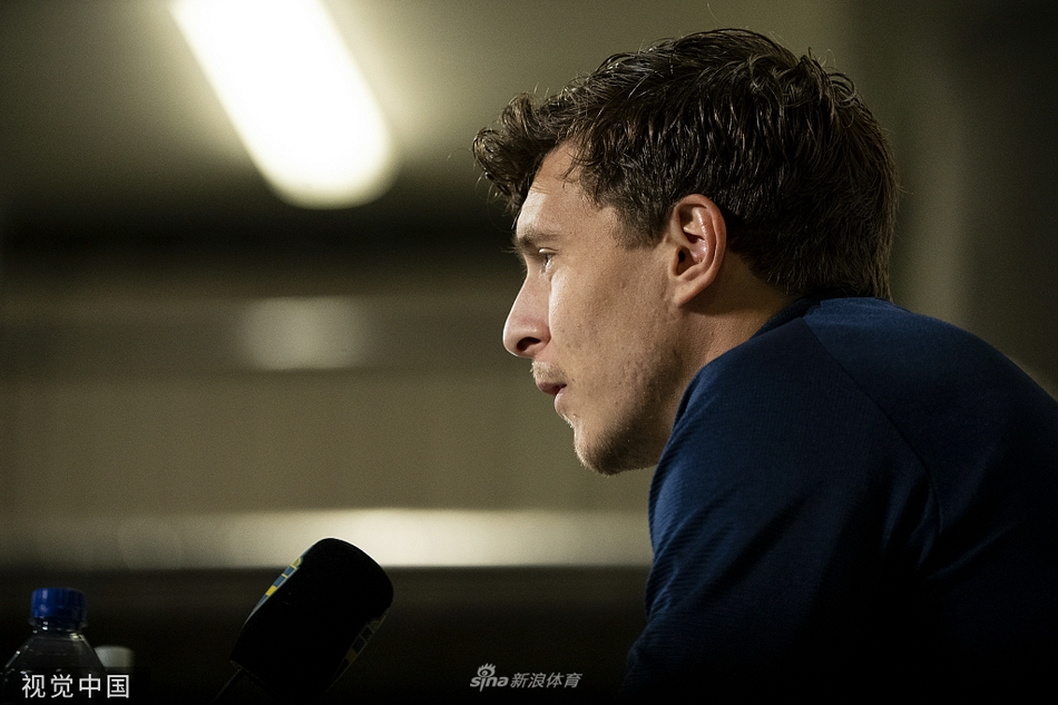 斯基拉：加斯佩里尼不滿意齊米卡斯表現(xiàn)，球員可能重返利物浦