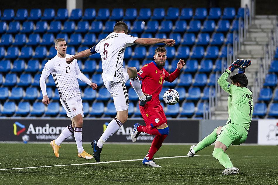 有夢就來湖人大舞臺！活塞小將薩瑟本賽季此前共得7分 今天砍19分