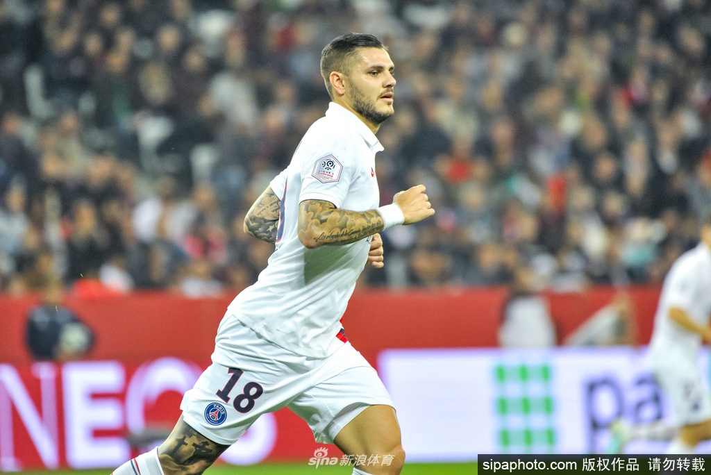 要加時了？8號秀杰明空位三分助籃網(wǎng)扳平比分！末節(jié)還剩4.9秒！