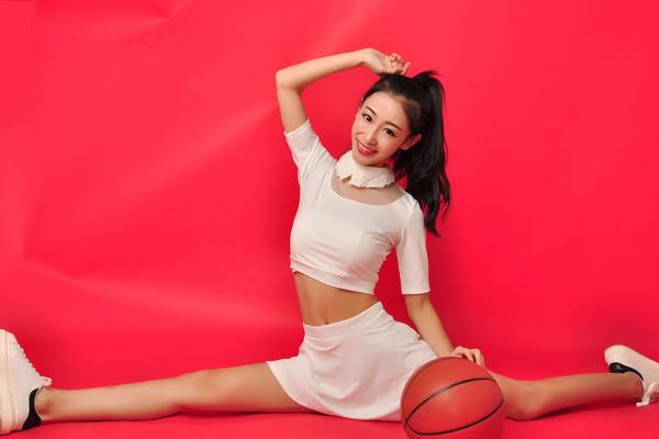 [流言板]狀態(tài)低迷！克勒貝爾全場4中1，三分3中0，得到2分4籃板1助攻