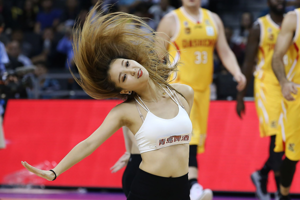 發(fā)揮出色！申京全場20投12中，砍下32分14籃板5助攻