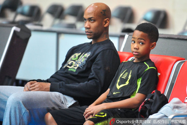 尤文vs卡利亞里：弗拉霍維奇、伊爾迪茲首發(fā)，佩林出戰(zhàn)