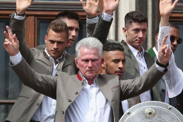 3換11！拓媒模擬：開拓者引進字母哥 送出小楊等5將+3首輪+3次輪