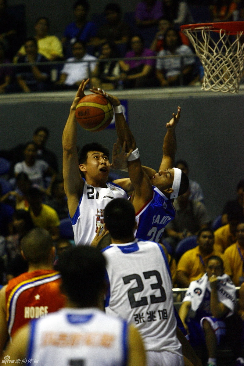 ??法國巨棍！戈貝爾抓下生涯第1萬個籃板！現(xiàn)役第5人！