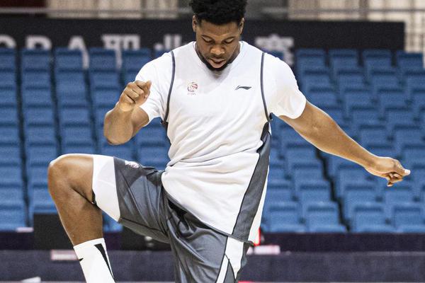 狀態(tài)喜人！小凱文·波特半場9中7得17分3板4助 另有2搶斷1蓋帽